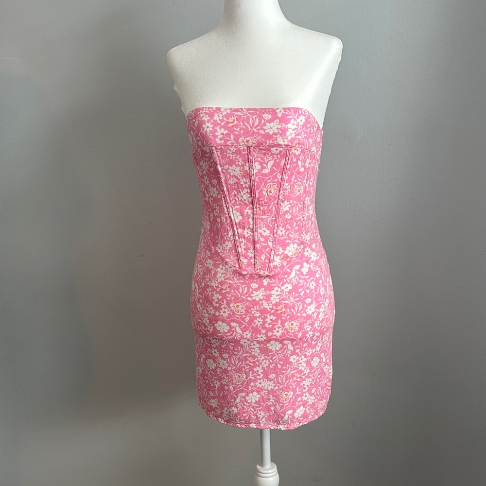 Elegant Strapless Pink Floral Dress